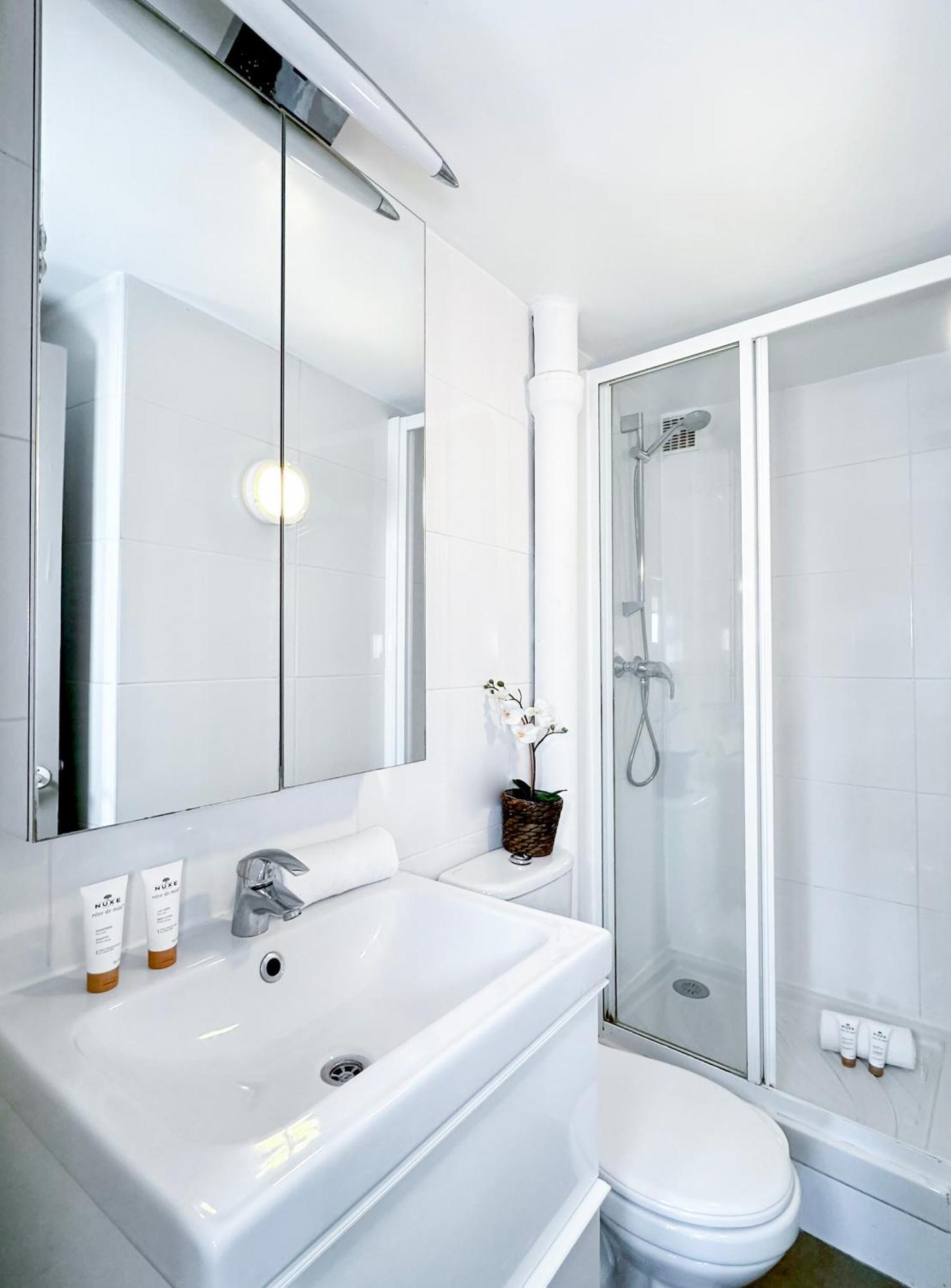 דירות פריז Chic Flat In Pantheon & Luxembourg Garden מראה חיצוני תמונה